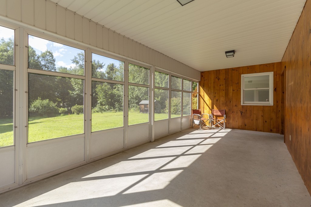 17 James Road Sterling, MA 01564 - Photo 3 of 29 Gallery Image 3