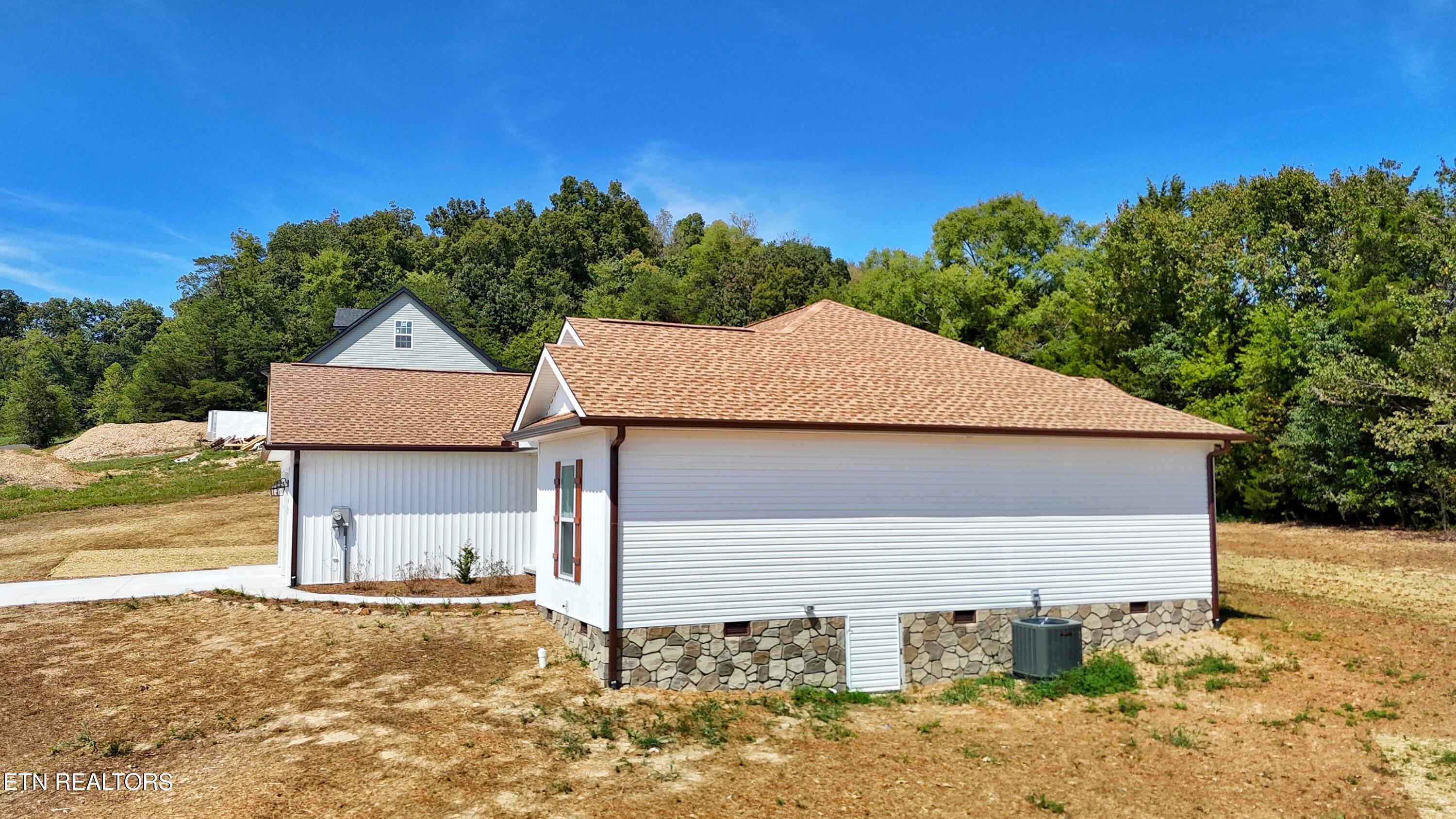 253 Splendor Way Parrottsville, TN 37843 - Photo 3 of 30 RIGHT ELEVATION