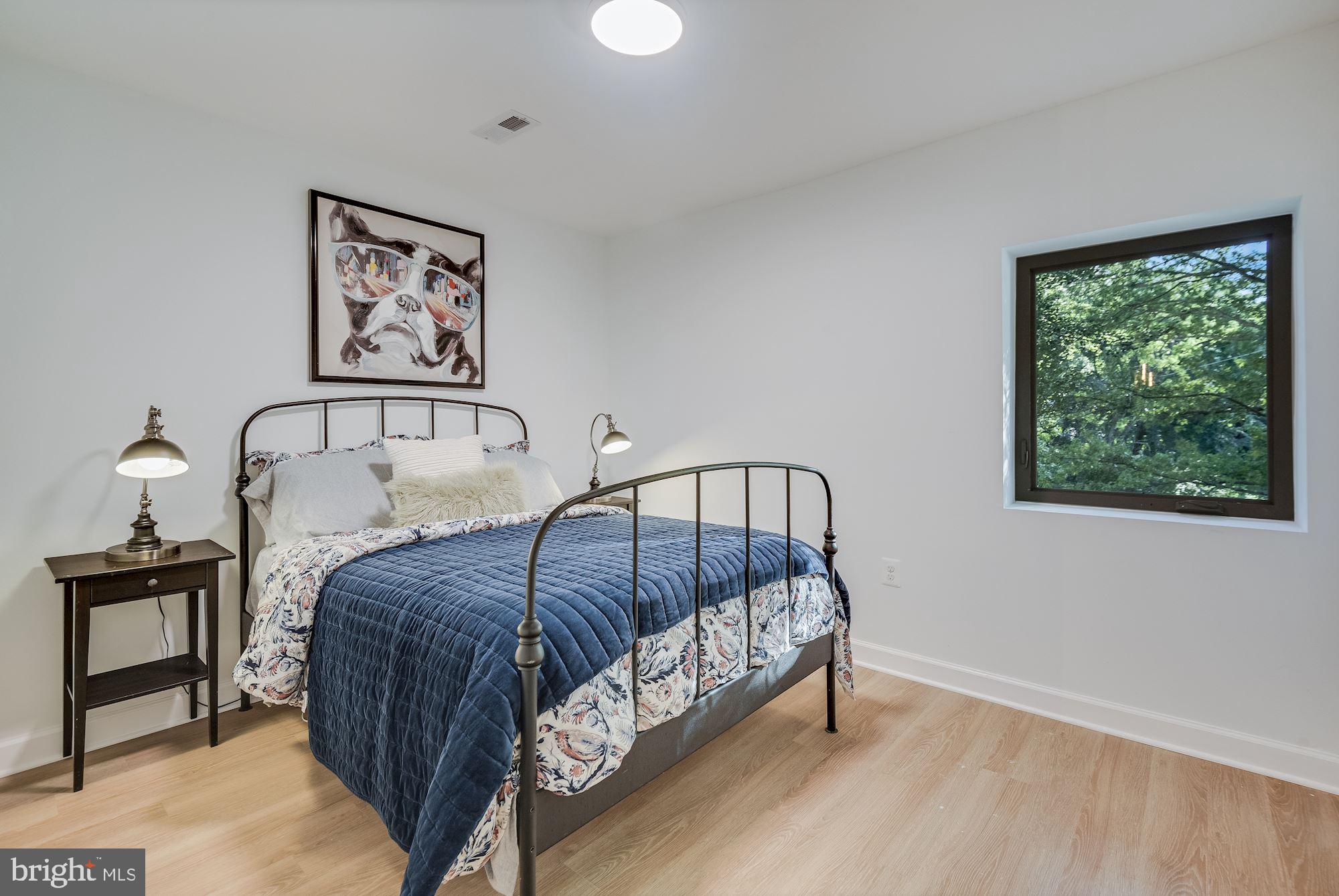 17 Ritchie Avenue Silver Spring, MD 20910 - Photo 25 of 38 Bedroom 4 with lots of light.