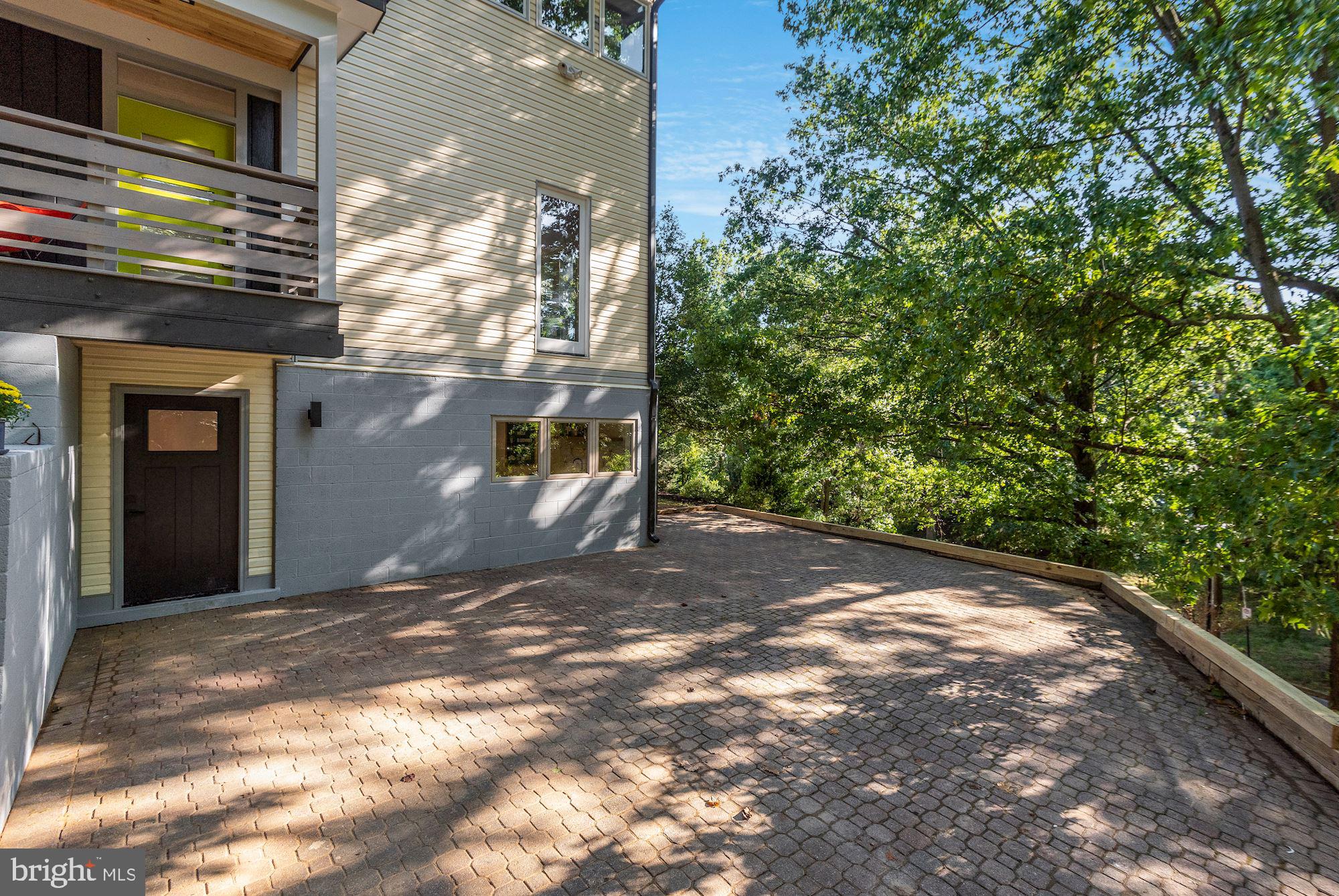 17 Ritchie Avenue Silver Spring, MD 20910 - Photo 37 of 38 Lots of parking in this turnaround. Pavers.