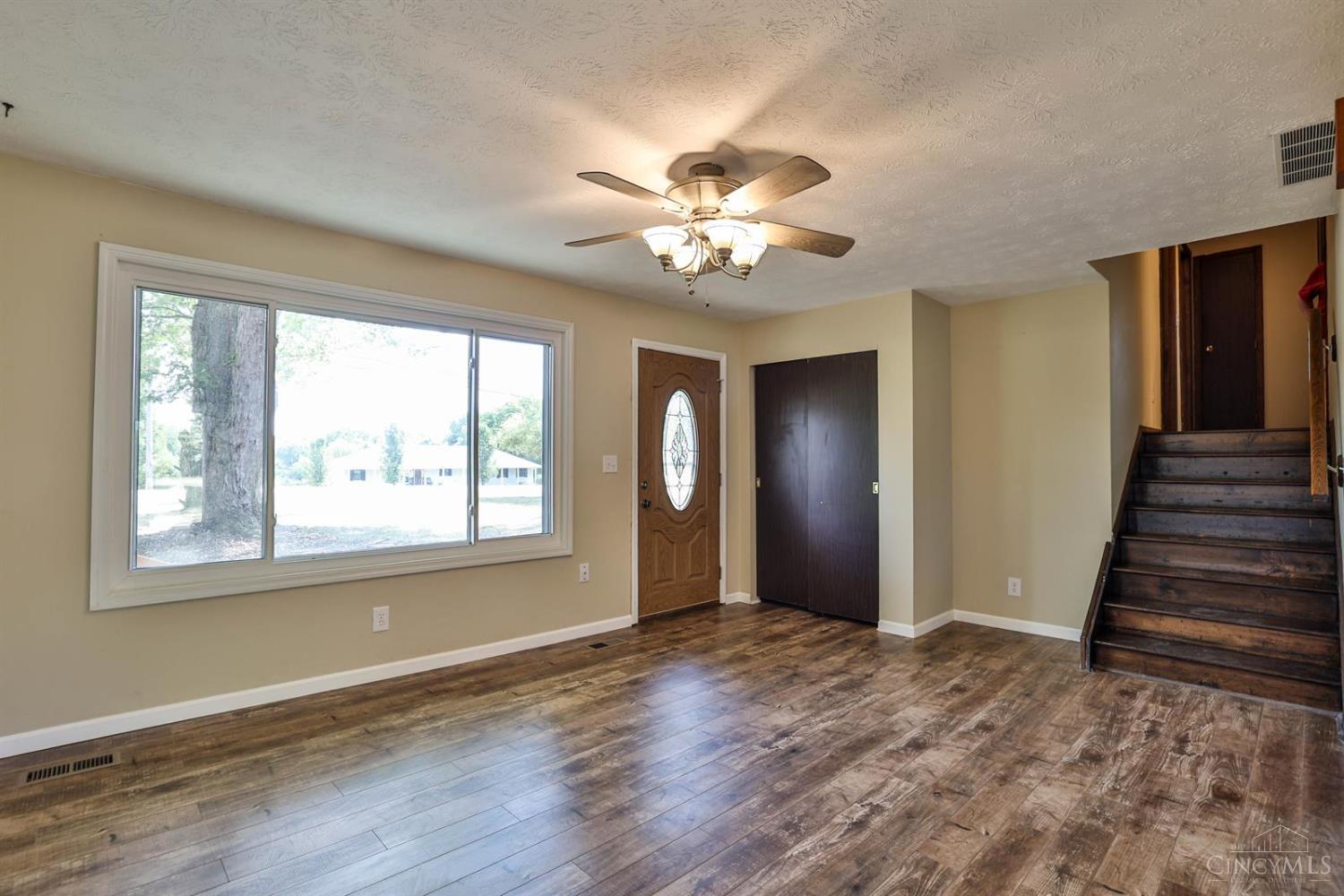 3951 West Elkton Road Hamilton, OH 45011 - Photo 6 of 44 Gallery Image 6
