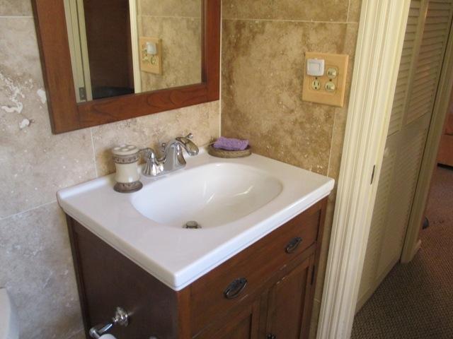 364 Golfview Road, Unit 402 North Palm Beach, FL 33408 - Photo 19 of 30 guest bath