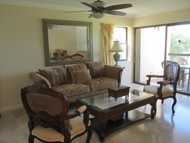 364 Golfview Road, Unit 402 North Palm Beach, FL 33408 - Photo 2 of 30 Living room,