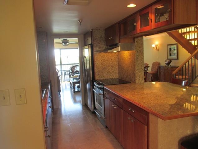 364 Golfview Road, Unit 402 North Palm Beach, FL 33408 - Photo 7 of 30 Kitchen