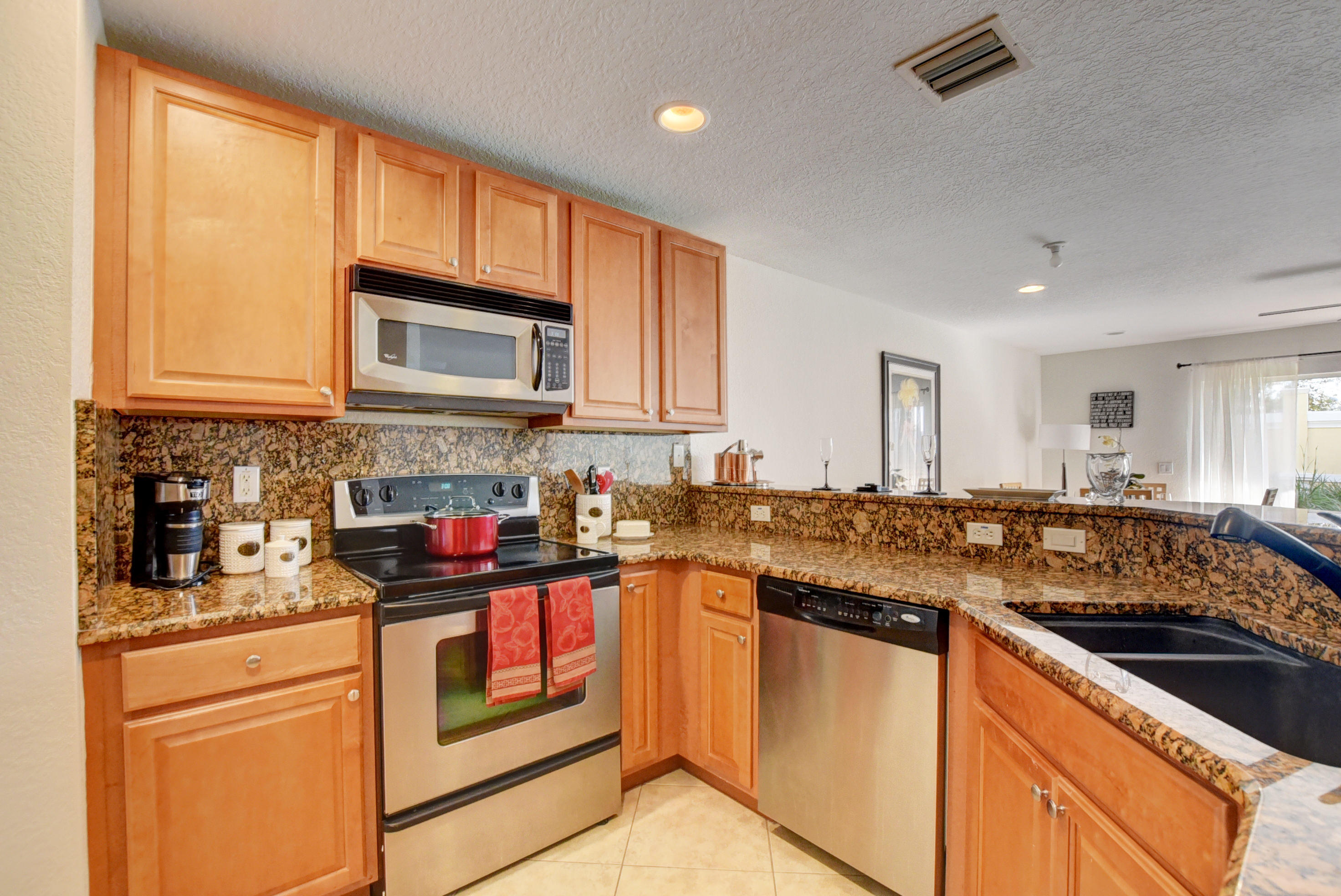 22108 Majestic Woods Way Boca Raton, FL 33428 - Photo 10 of 36 12_ebf_0856and4more