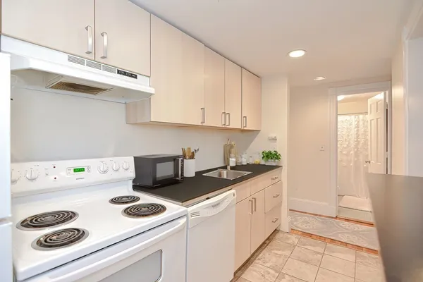 $4,600 | 23 Union Park, Unit 1, Boston, MA 02118