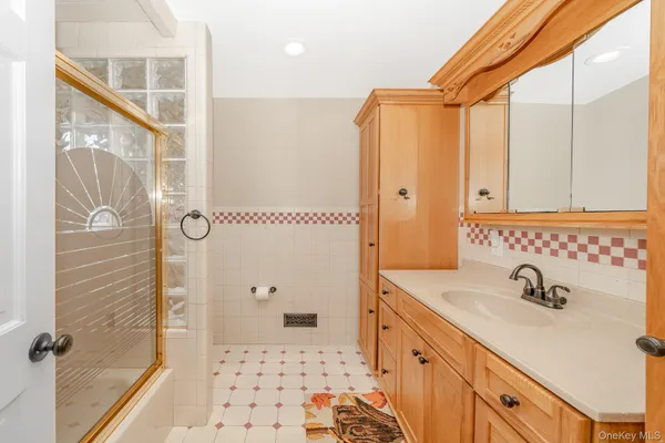 $829,990 | 2431 Riverside Drive, Wantagh, NY 11793