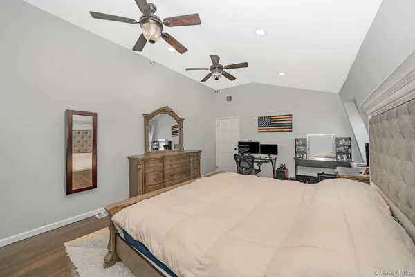 $829,990 | 2431 Riverside Drive, Wantagh, NY 11793