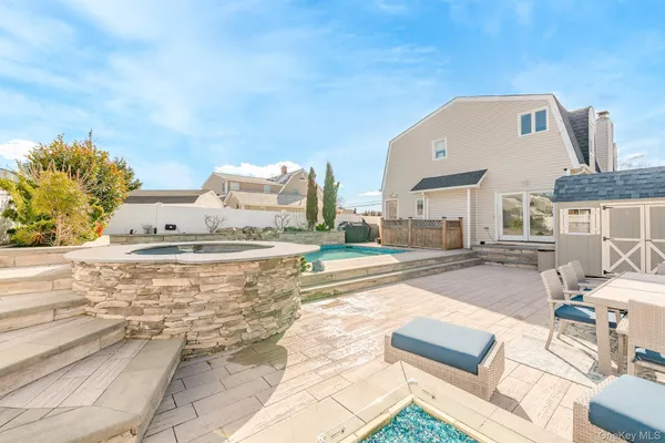 $829,990 | 2431 Riverside Drive, Wantagh, NY 11793