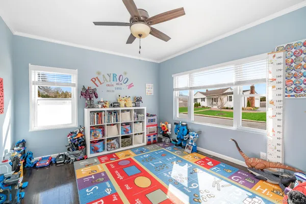 $829,990 | 2431 Riverside Drive, Wantagh, NY 11793