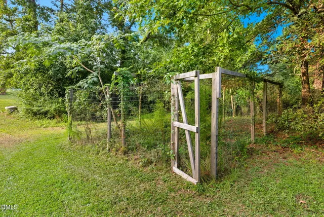 $275,000 | 1412 Parks Village Road, Zebulon, NC 27597