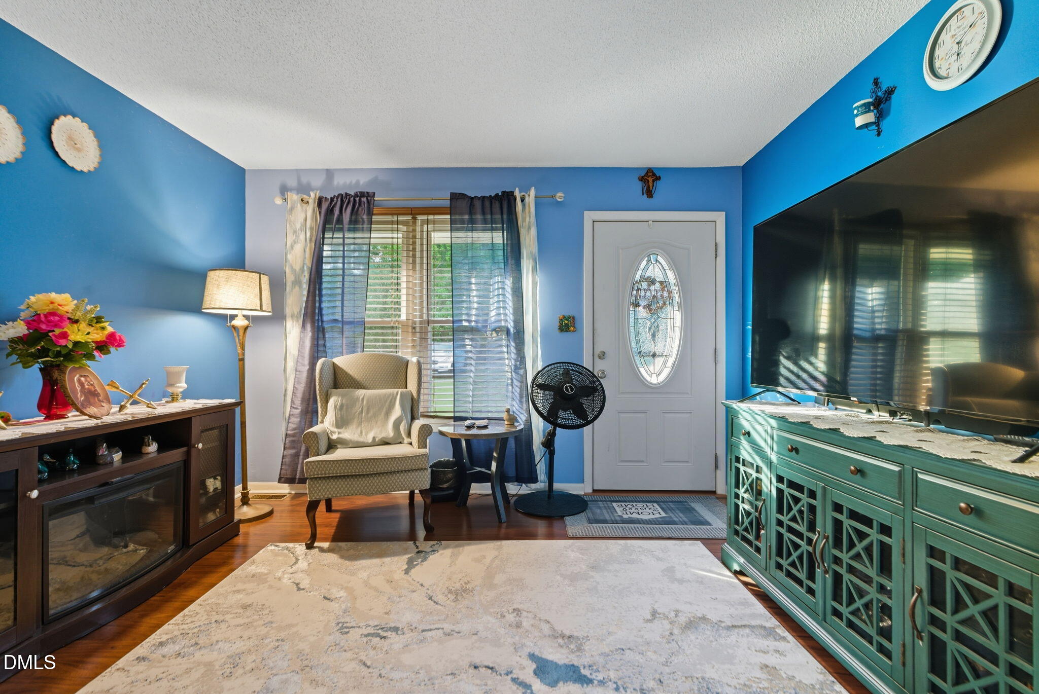 1412 Parks Village Road Zebulon, NC 27597 - Photo 5 of 40 a living room with furniture