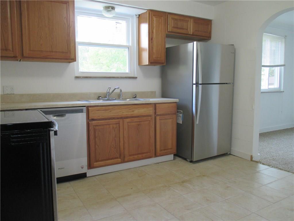 326 Hulton Road Verona, PA 15147 - Photo 7 of 17 KITCHEN