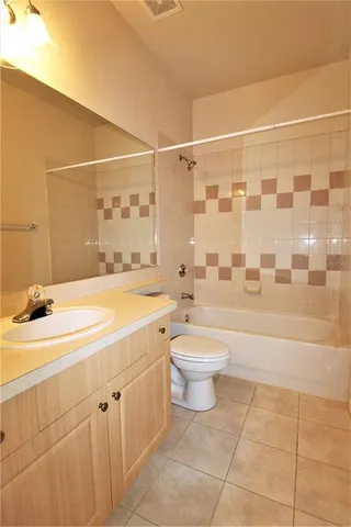 $1,785 | 7648 Plantation Circle, Bradenton, FL 34201