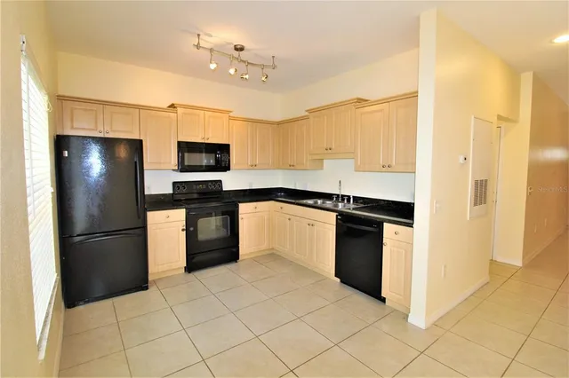 $1,785 | 7648 Plantation Circle, Bradenton, FL 34201