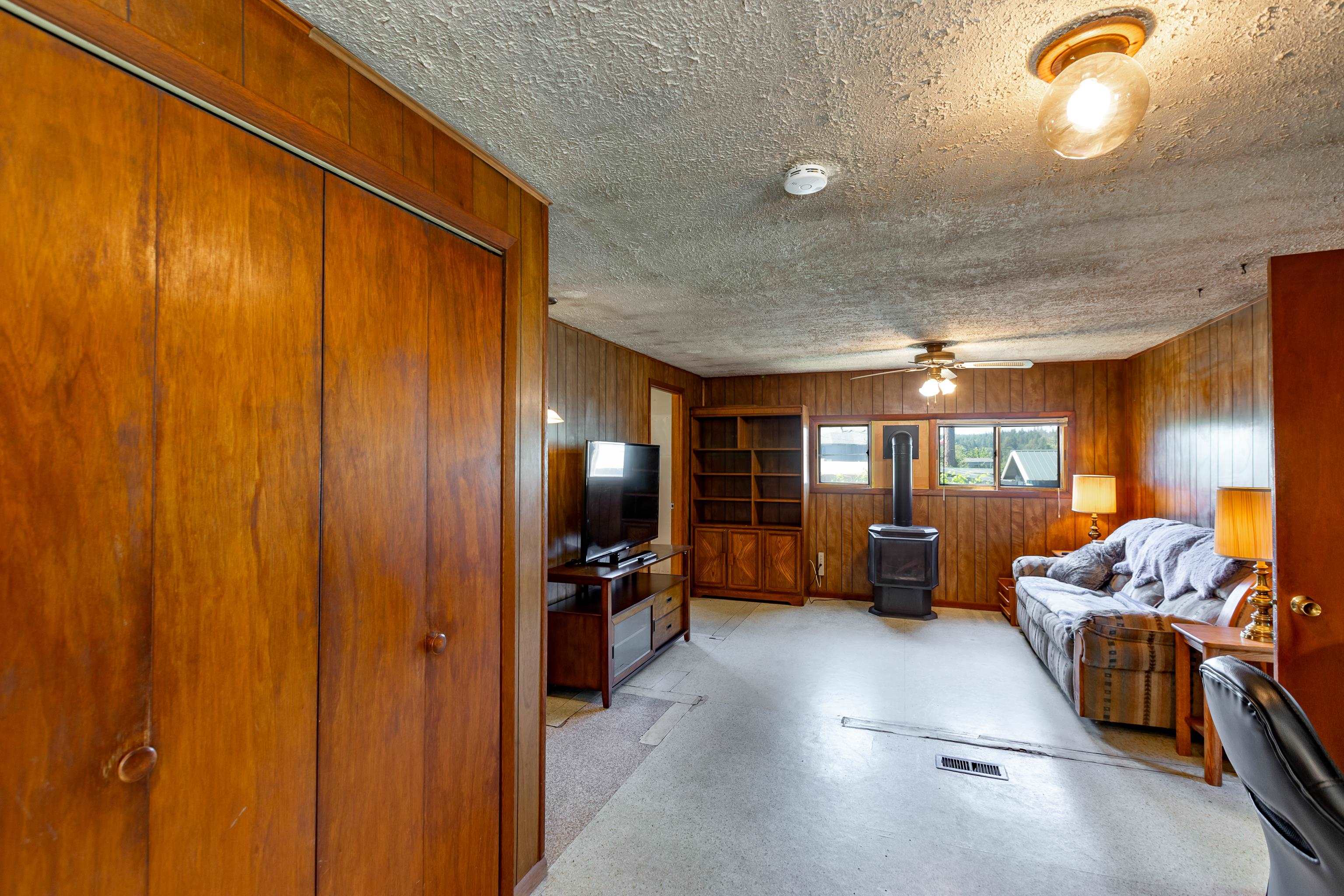 41125 North Lake Shore Road Elk, WA 99009 - Photo 27 of 43