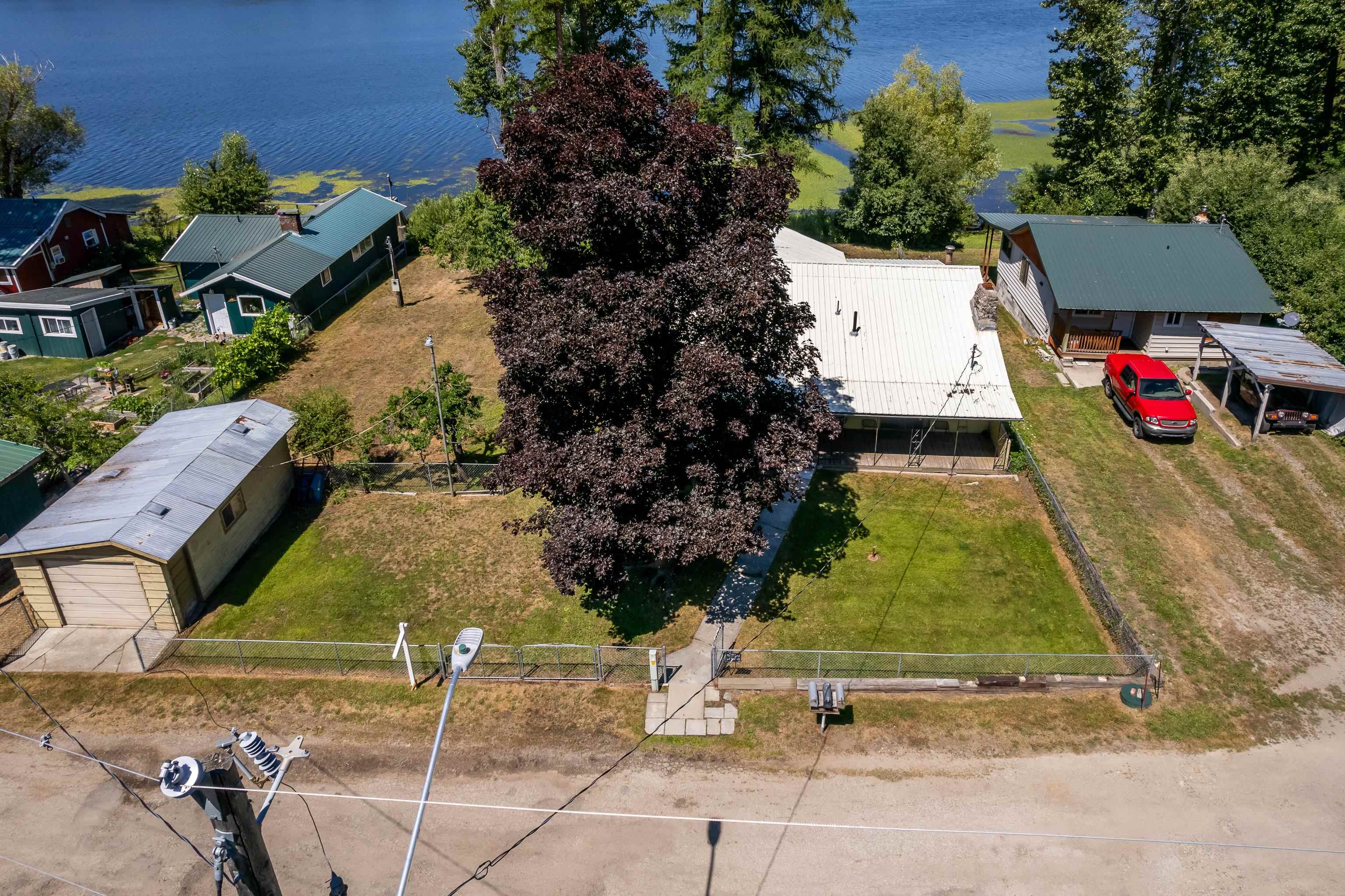 41125 North Lake Shore Road Elk, WA 99009 - Photo 8 of 43
