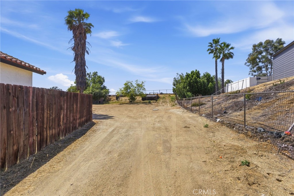 18085 Golden Leaf Lane Riverside, CA 92504 - Photo 39 of 45