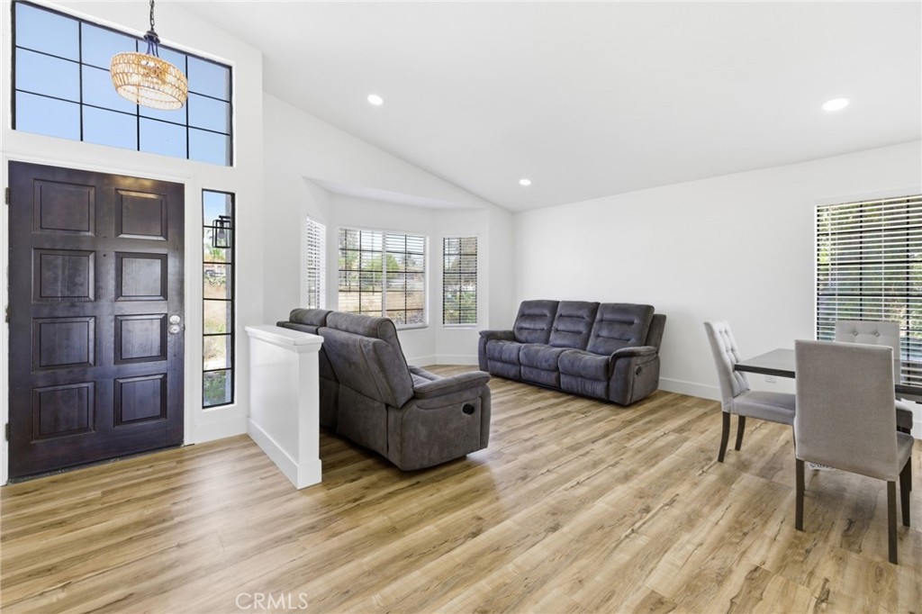 18085 Golden Leaf Lane Riverside, CA 92504 - Photo 6 of 45