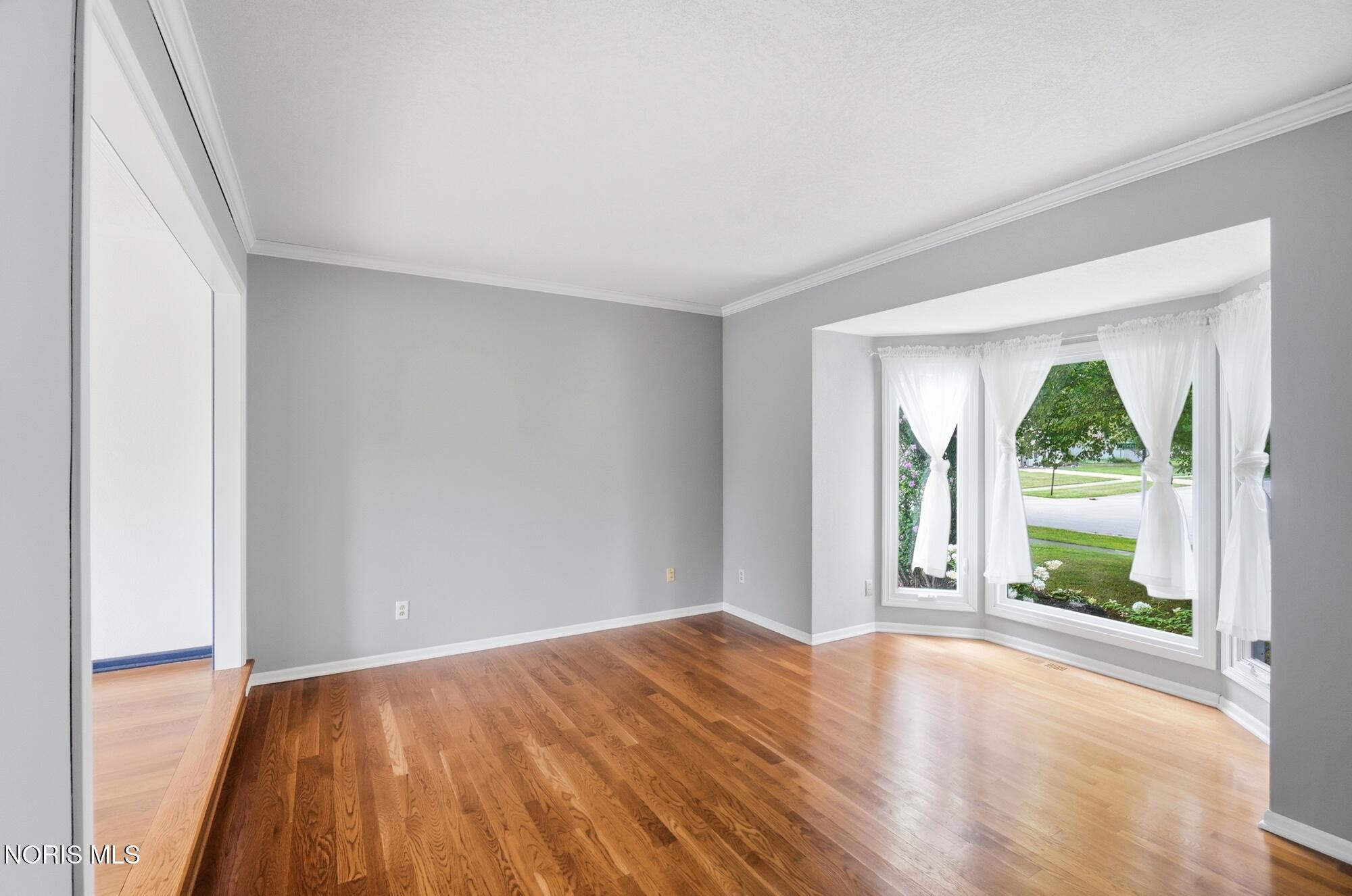 587 Rutledge Court Perrysburg, OH 43551 - Photo 5 of 44 Gallery Image 5
