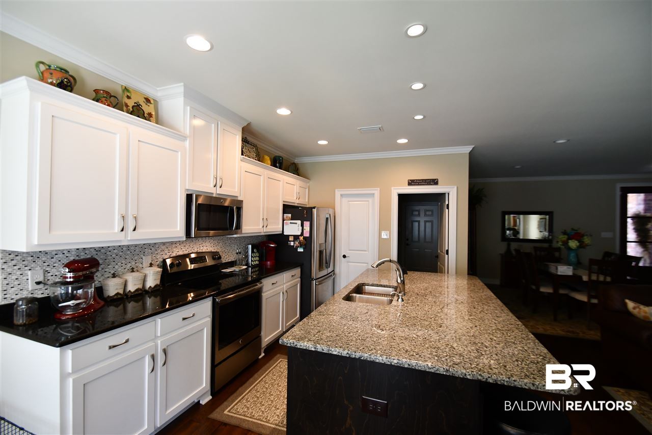 3556 Rue Royal Mobile, AL 36693 - Photo 2 of 40