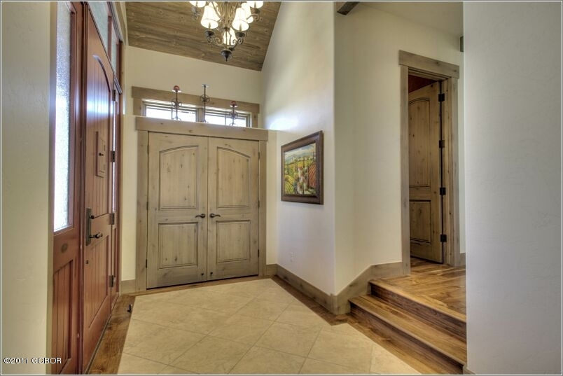 990 Cozens Ridge Fraser, CO 80442 - Photo 21 of 29 cozens ridge 990_foyer