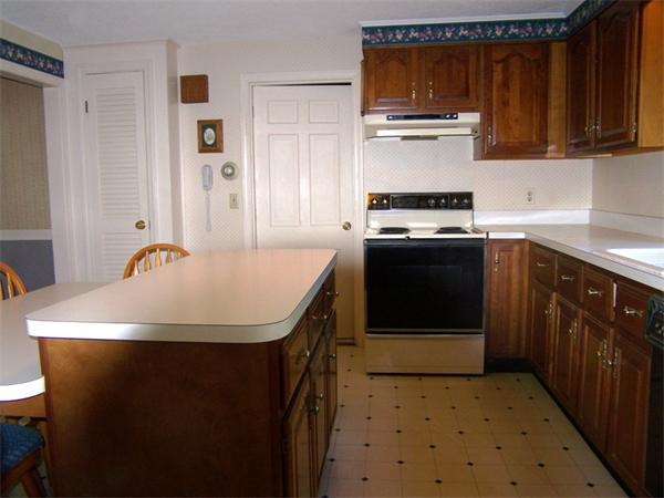 110 Wildwood Road Andover, MA 01810 - Photo 12 of 27 Gallery Image 12