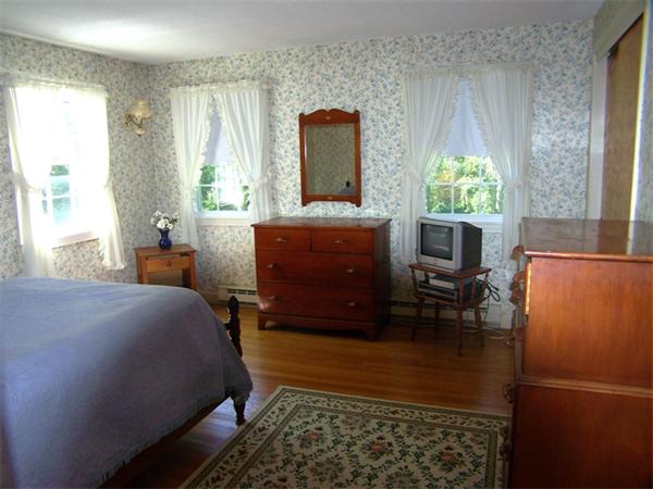 110 Wildwood Road Andover, MA 01810 - Photo 16 of 27 Gallery Image 16