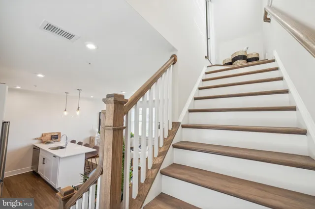 $2,500 | 17 Mainland Road, Unit 217, Harleysville, PA 19438