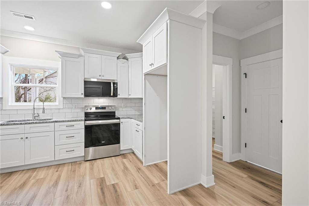 4308 Old Lexington Road Winston-Salem, NC 27107 - Photo 16 of 34 Kitchen