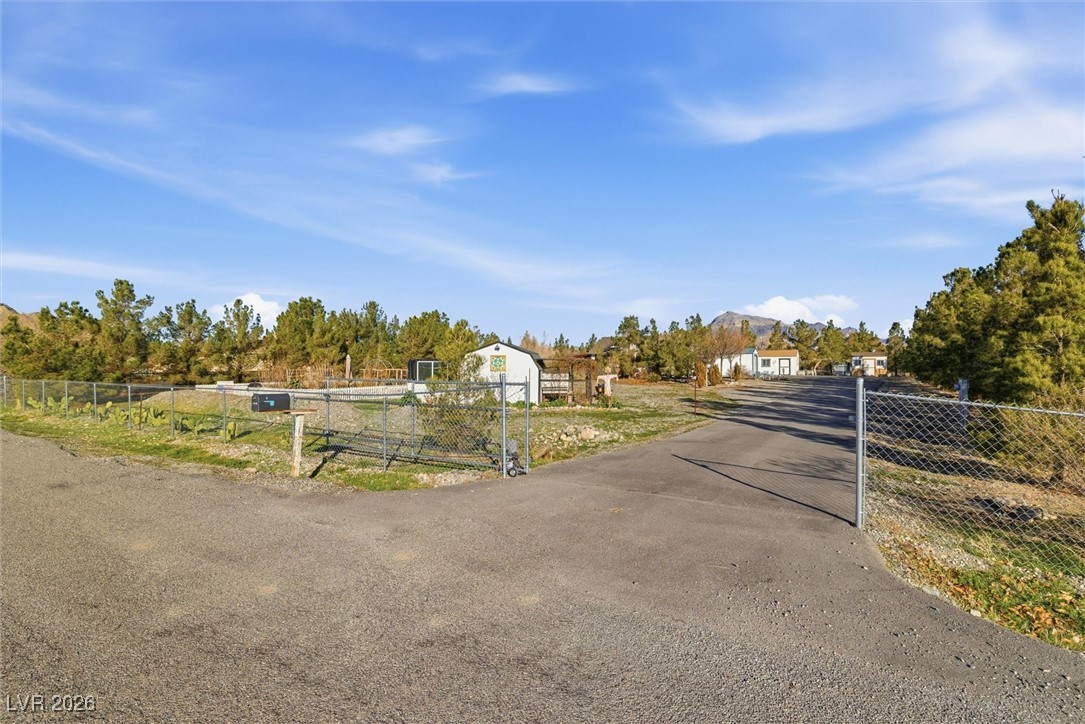 3450 Utah Street Pahrump, NV 89060 - Photo 3 of 33