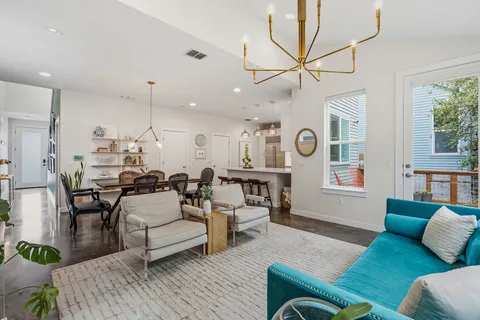$800,000 | 3001 Del Curto Road, Unit 31, Austin, TX 78704