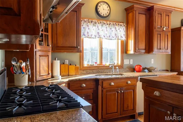 $895,000 | 9445 Hwy An, Rosebud, MO 63091