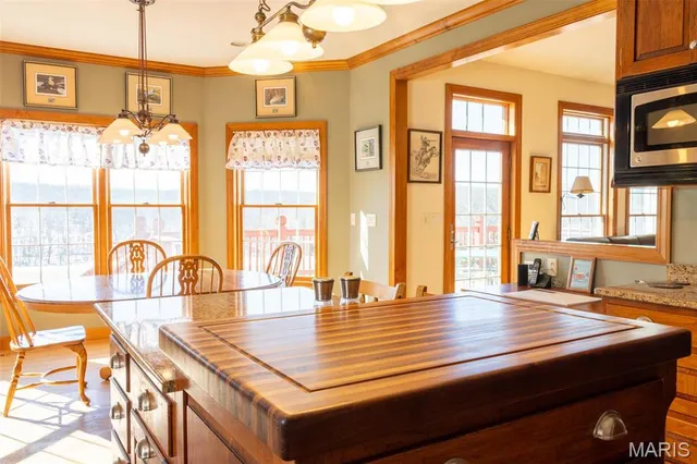 $895,000 | 9445 Hwy An, Rosebud, MO 63091