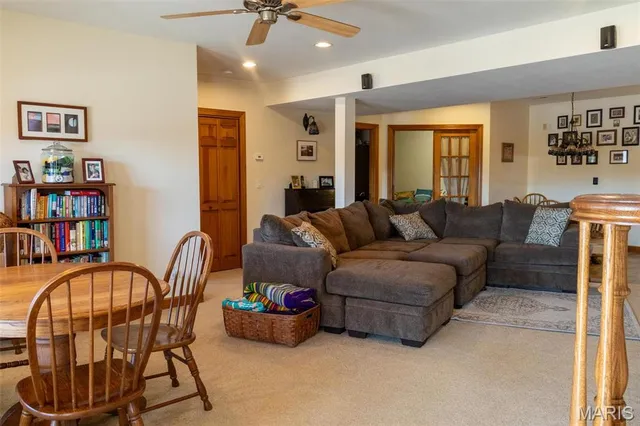 $895,000 | 9445 Hwy An, Rosebud, MO 63091