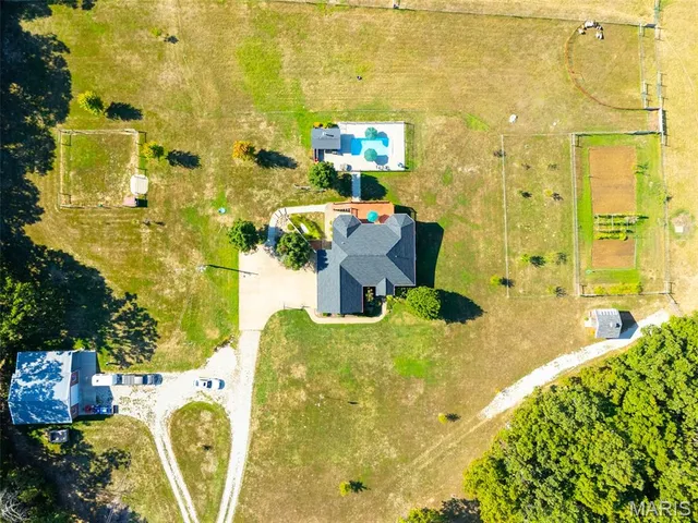 $895,000 | 9445 Hwy An, Rosebud, MO 63091