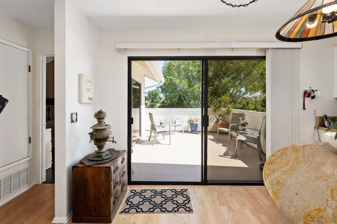 839 Mistletoe Lane Carlsbad, CA 92011 - Photo 21 of 50 a room with furniture and a window