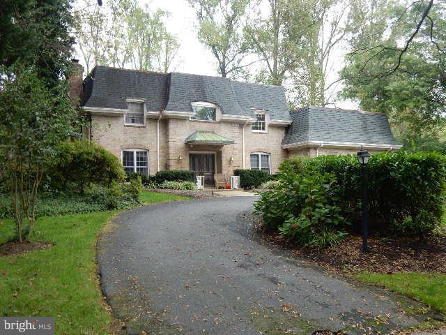 6924 Heatherhill Road Bethesda, MD 20817 - Photo 2 of 12 Exterior (Front)