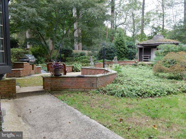 6924 Heatherhill Road Bethesda, MD 20817 - Photo 8 of 12 View