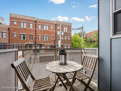 $575,000 | 1719 North Western Avenue, Unit 2, Chicago, IL 60647