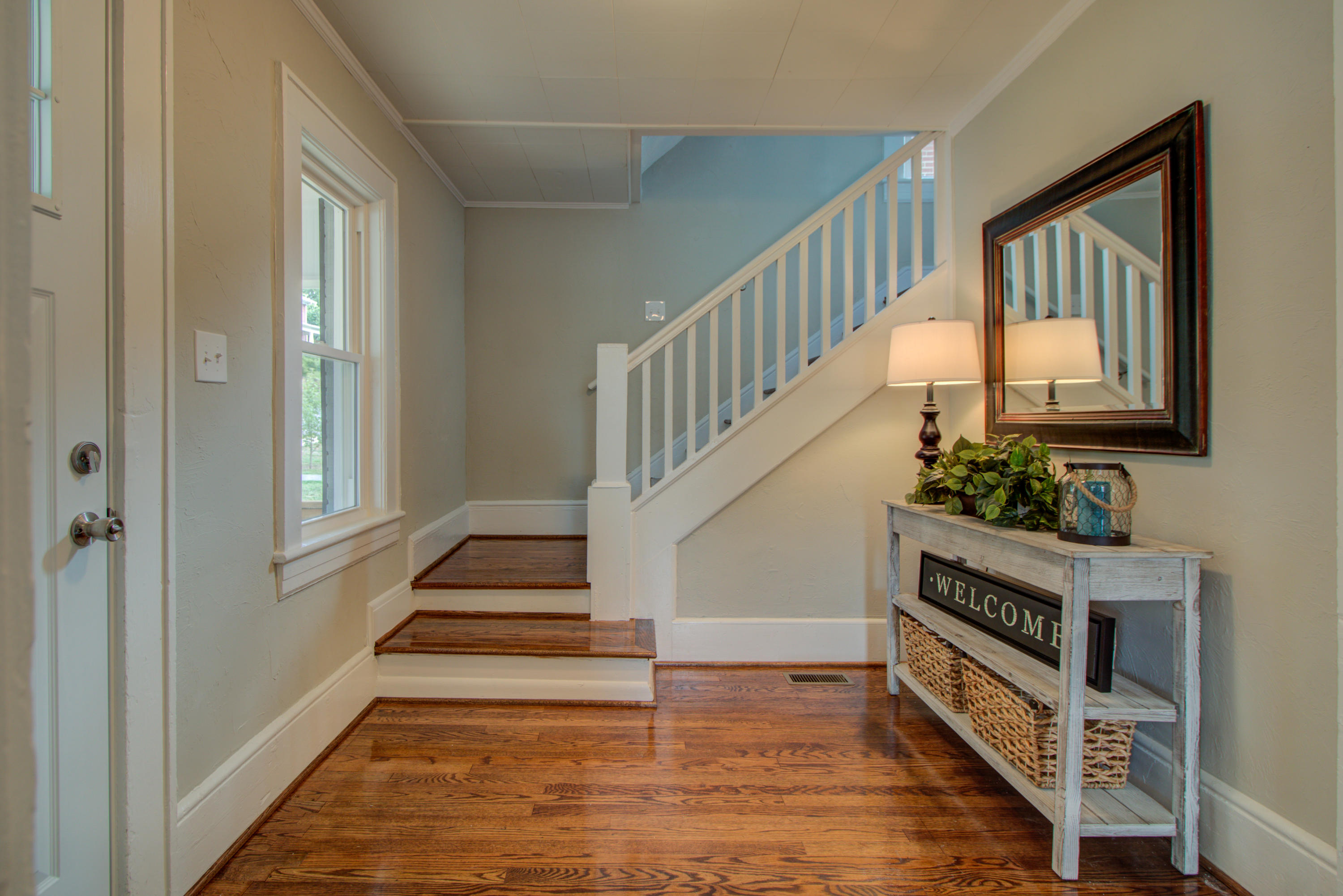 2136 Holley Road Roanoke, VA 24012 - Photo 2 of 29 _MG_0197_198_199_200_201