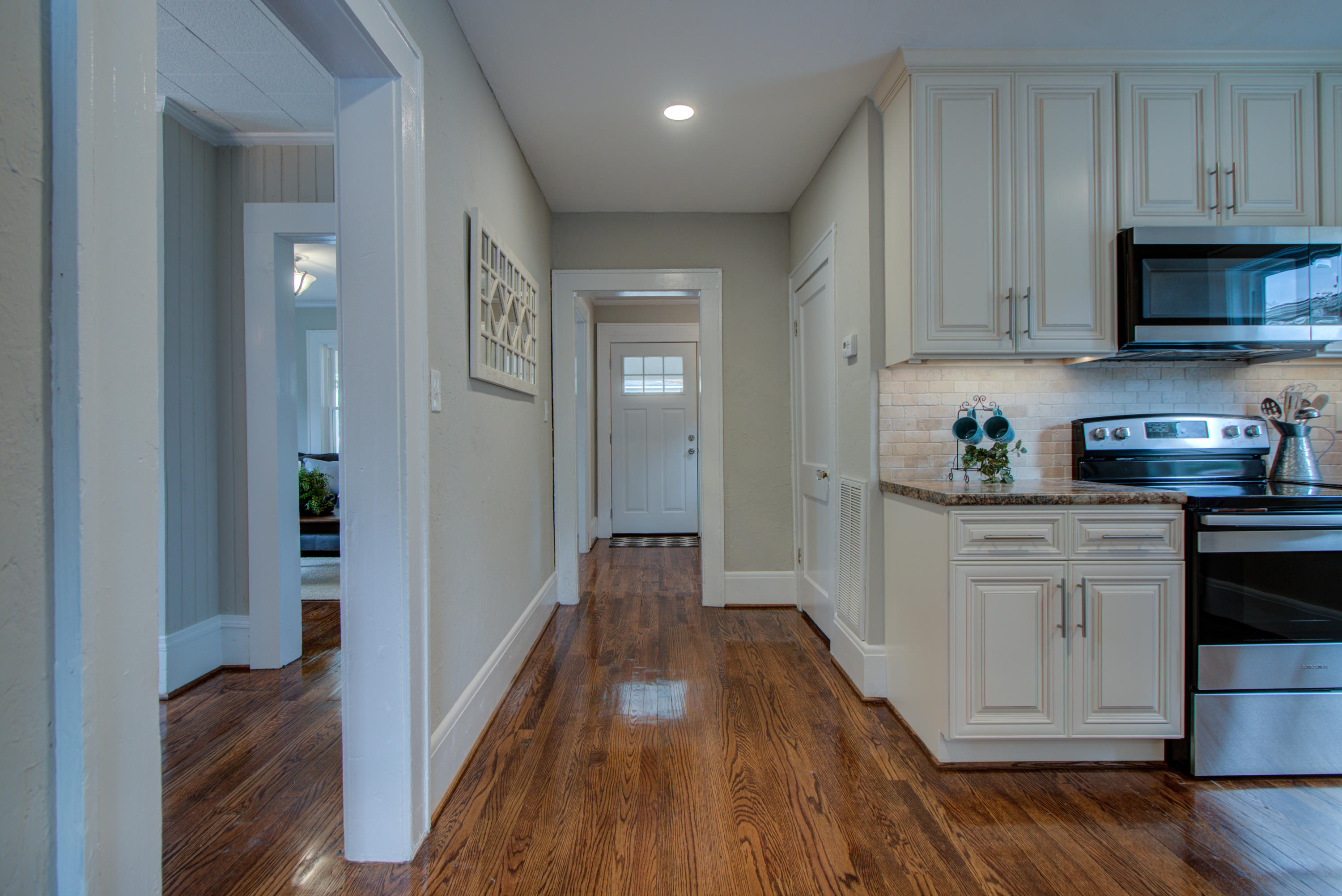 2136 Holley Road Roanoke, VA 24012 - Photo 7 of 29 _MG_0222_3_4_5_6
