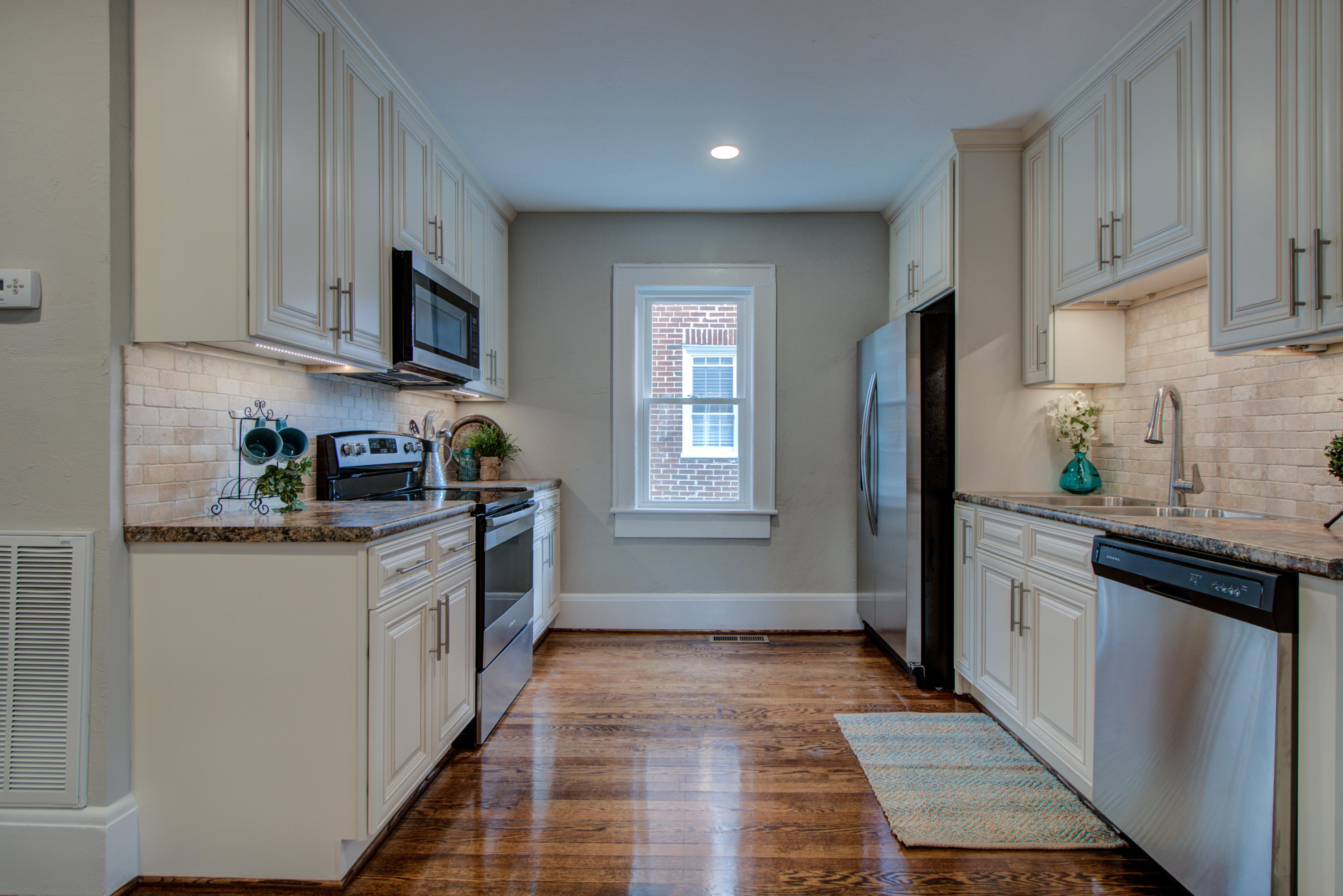 2136 Holley Road Roanoke, VA 24012 - Photo 8 of 29 _MG_0227_28_29_30_31