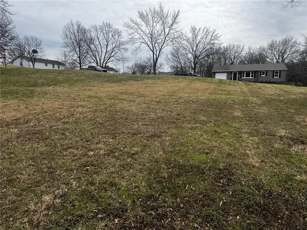 $50,000 | 8 Northeast 70 Place, Kansas City, MO 64118