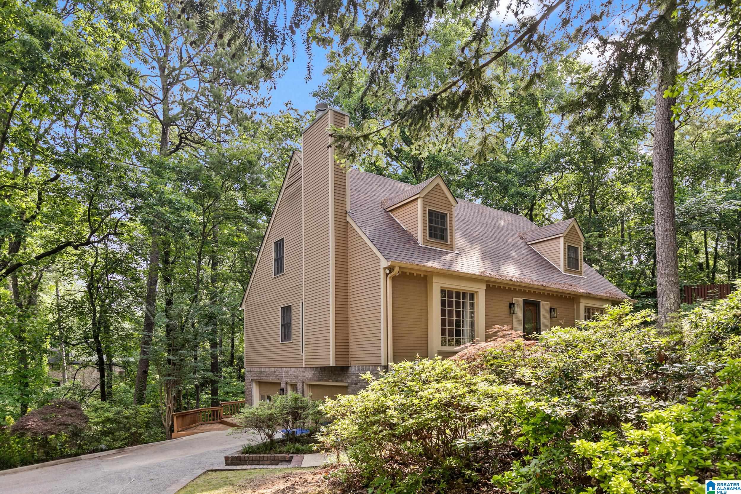 2013 Crossvine Road Birmingham, AL 35244 - Photo 2 of 41
