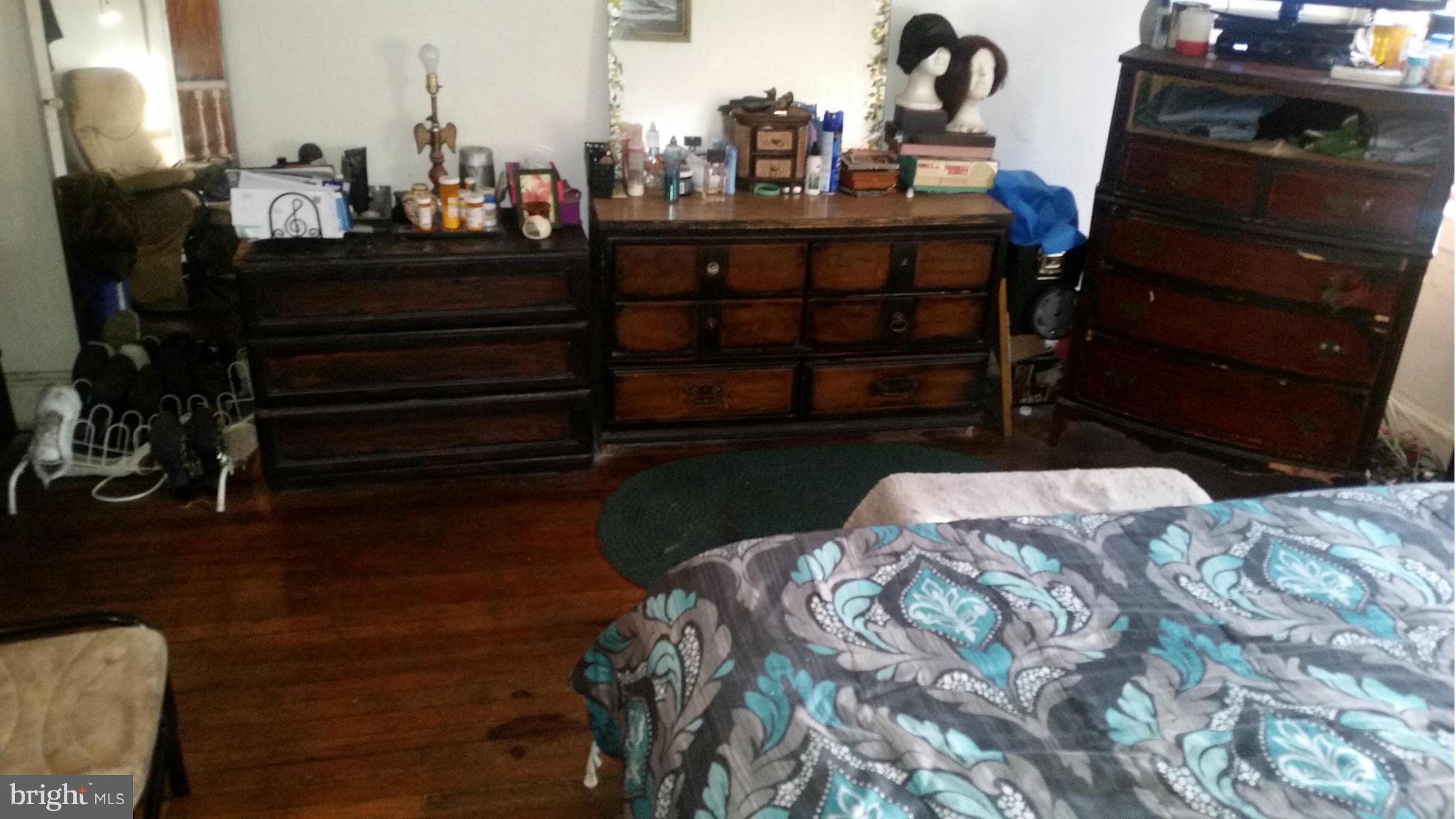 1531 Appleton Street Baltimore, MD 21217 - Photo 8 of 12 Bedroom (Master)