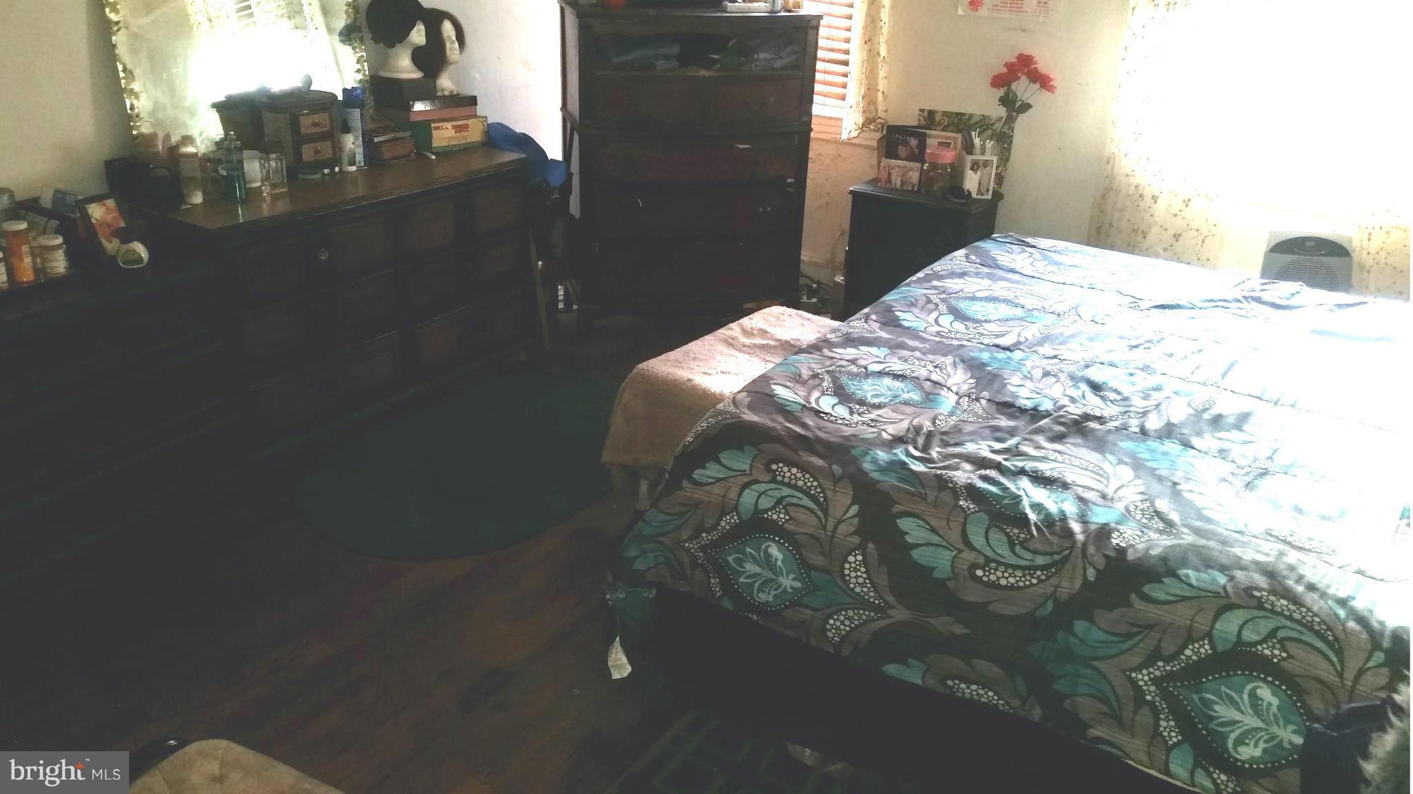 1531 Appleton Street Baltimore, MD 21217 - Photo 9 of 12 Bedroom (Master)