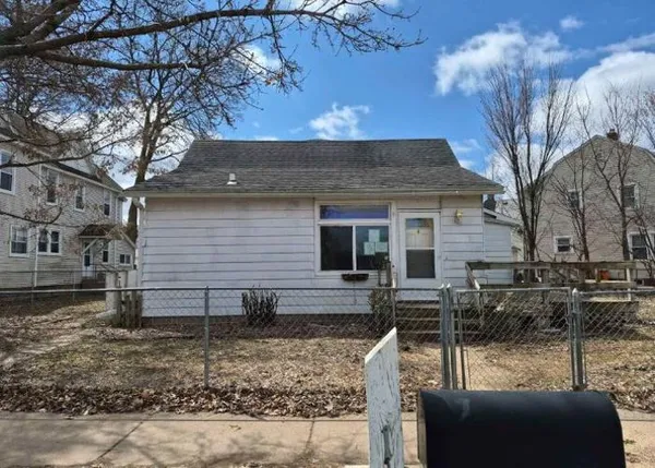 $79,500 | 1022 3rd Avenue, Eau Claire, WI 54703