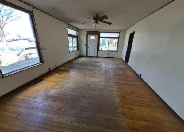 $79,500 | 1022 3rd Avenue, Eau Claire, WI 54703