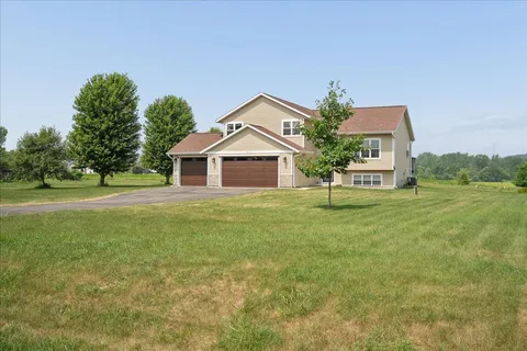 $530,000 | N8745 Hannah Road, Belleville, WI 53508